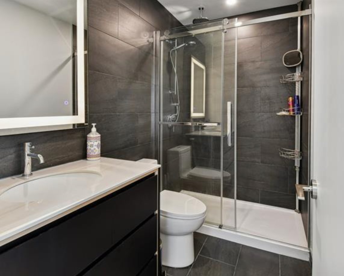 Ensuite bathroom