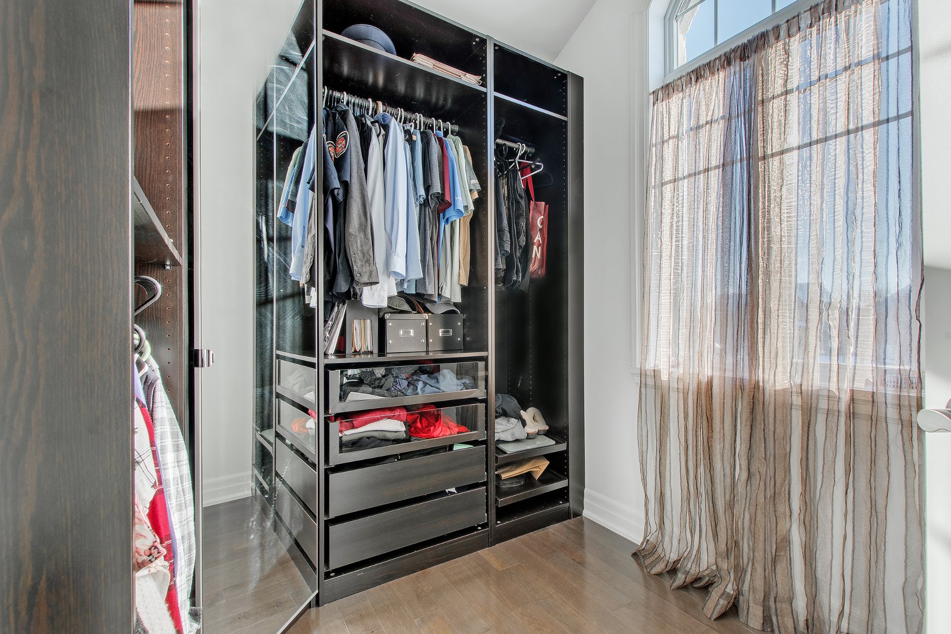 Walk-in closet