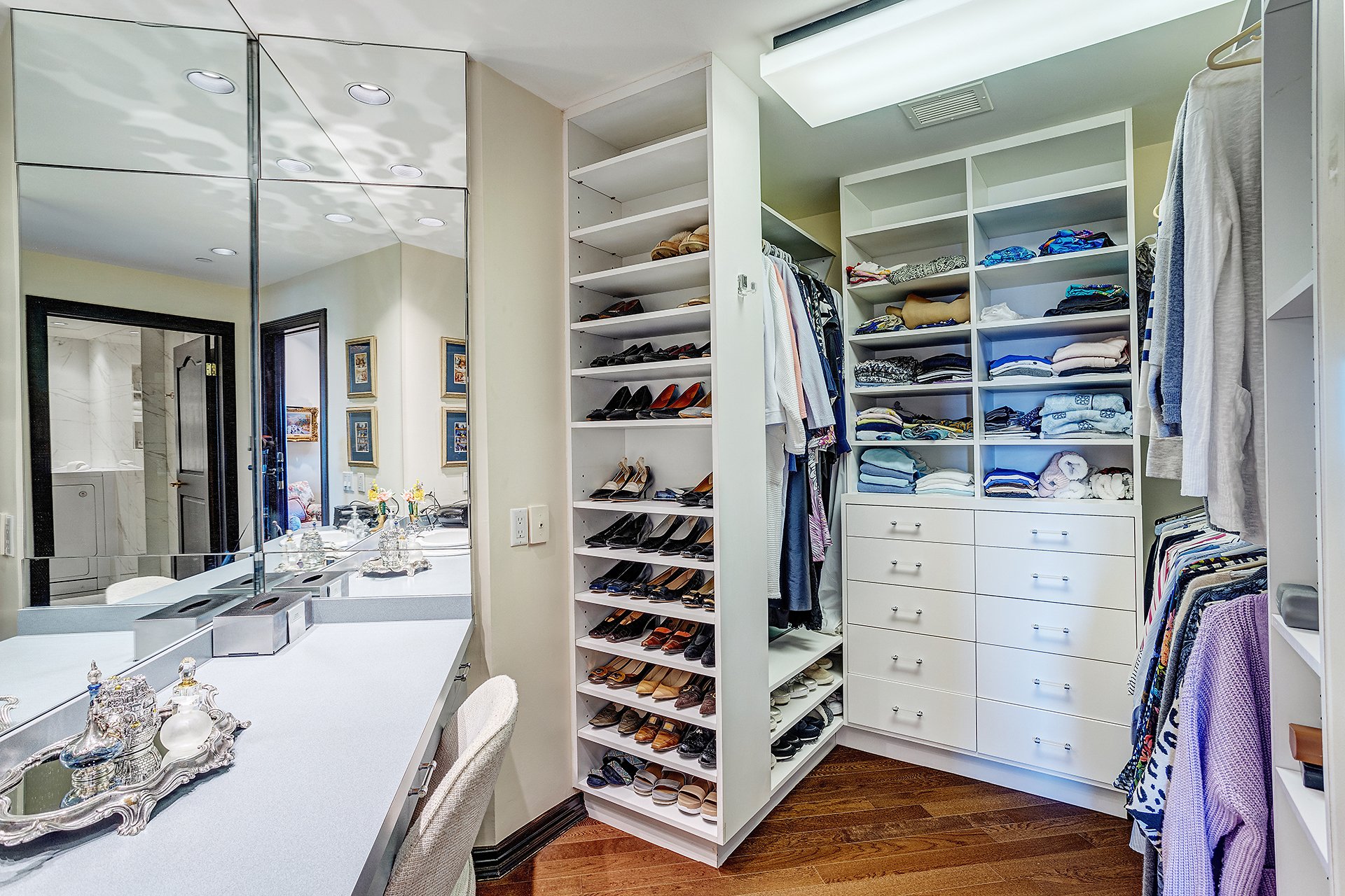 Walk-in closet