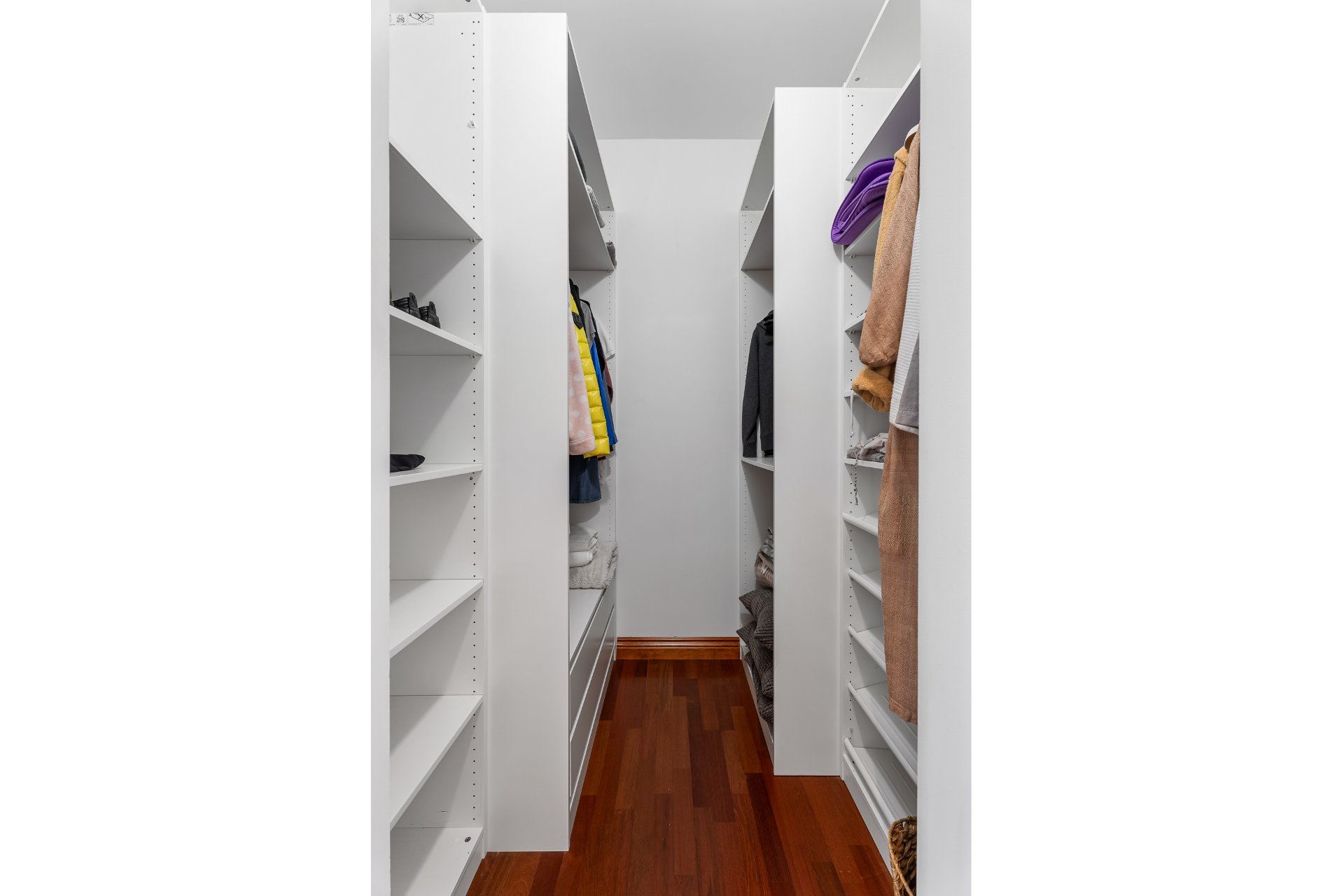 Walk-in closet