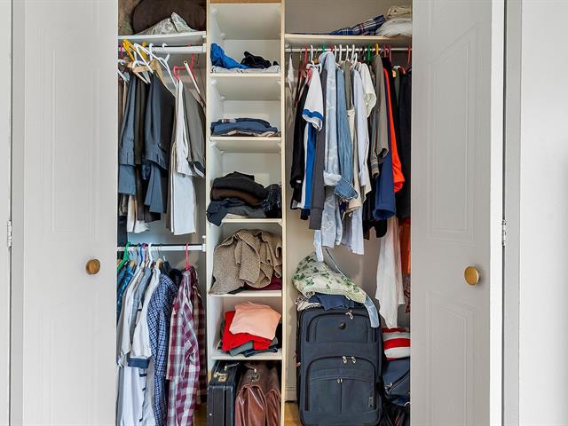 Walk-in closet