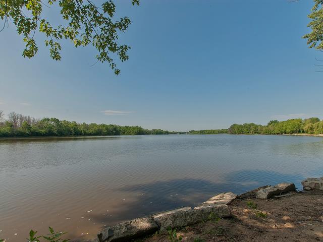 Vue sur l'eau