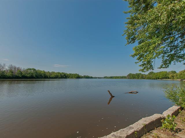 Vue sur l'eau