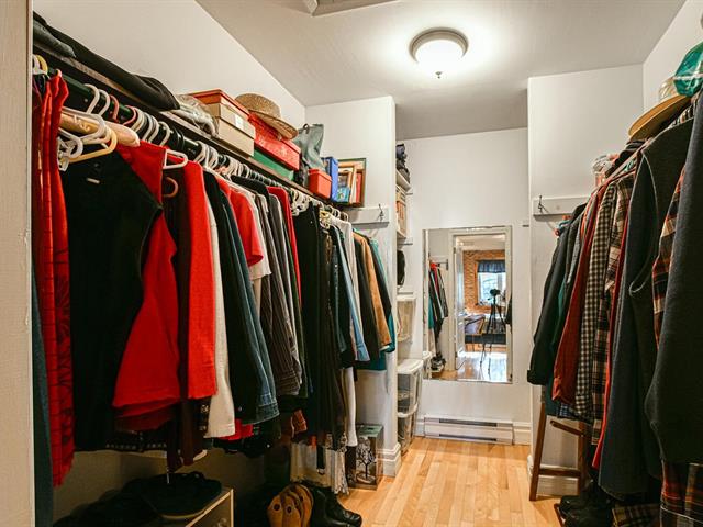 Walk-in closet