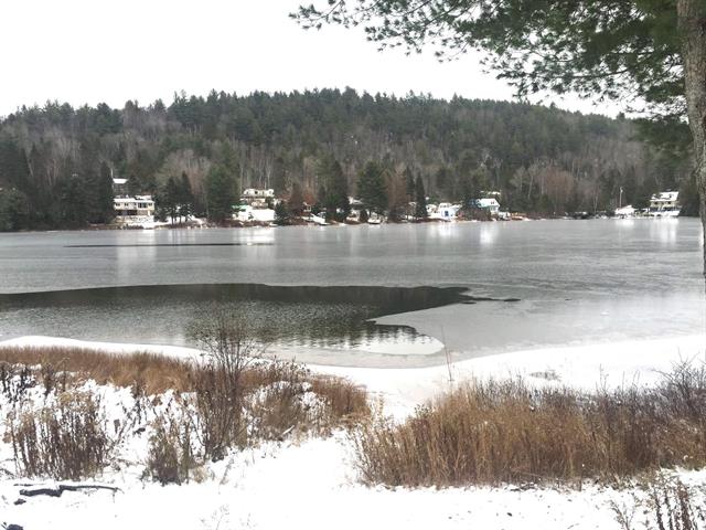 Vue sur l'eau