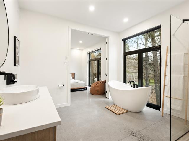 Ensuite bathroom