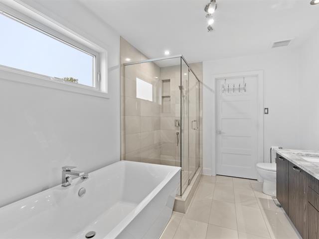 Ensuite bathroom