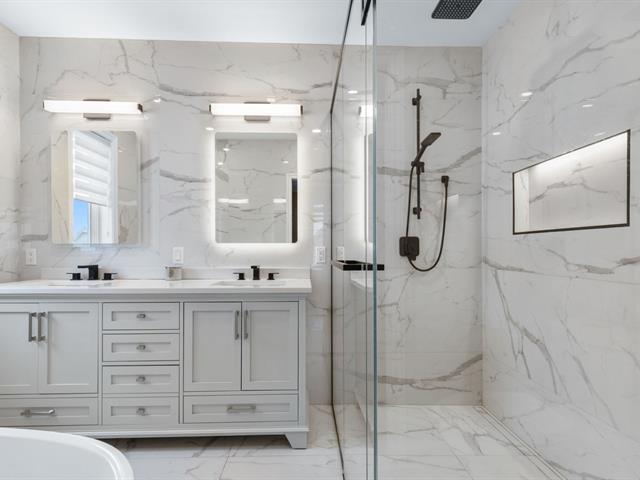 Ensuite bathroom