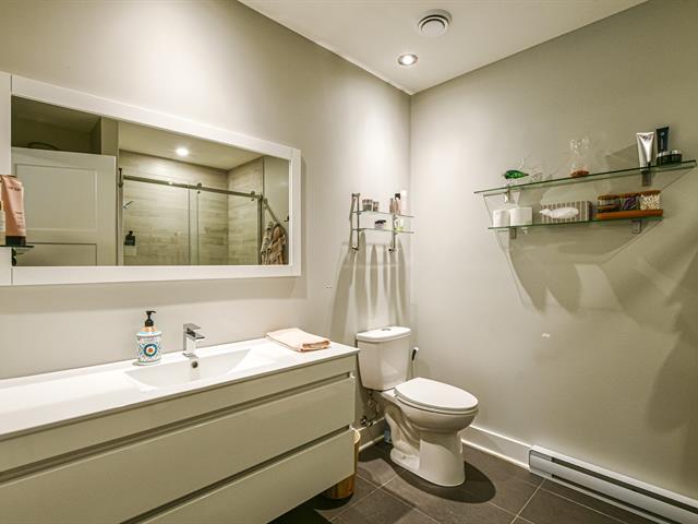 Ensuite bathroom