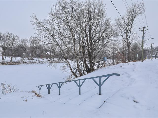 Accès au plan d'eau